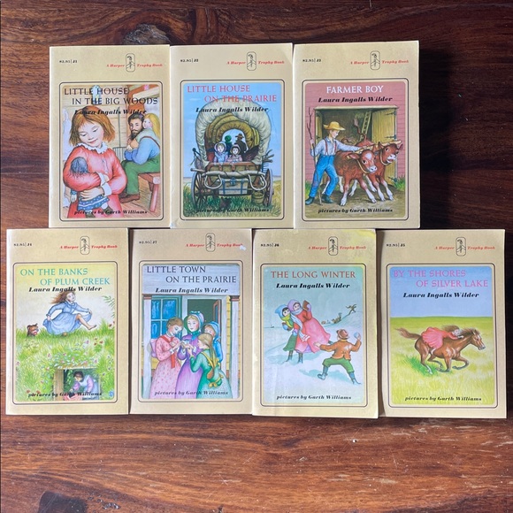 Books Vintage Other - 7 Little House Books By Laura Ingalls Wilder Kids Chapter Paperback Vintage 1981